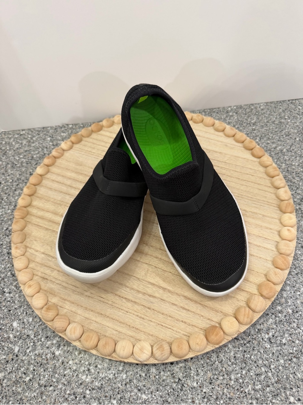 OOFOS OOmg Low Black Slip On Recovery Shoes Women’s 9 EU 40